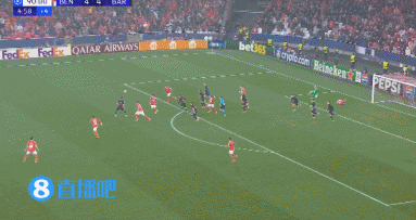 png电子读秒绝杀大逆转，拉菲尼亚社媒晒庆祝照：又一个欧冠之夜！