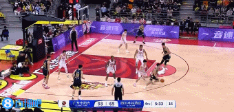 png电子有进步！媒体人：徐昕以前没有方向感 年轻球员不能只努力不思考