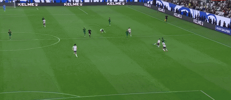 png电子官网小比分惨败的学费交得值，伊万科维奇不能再“摇摆”了