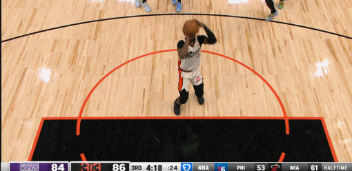 电子png游戏诶😜球场真是我家！活塞单回合4个进攻板 国王众将梦游如同NPC