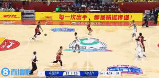 png电子网站外线开炮！邢志强连中2记三分 帮助山西占据场上主动