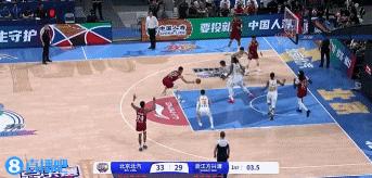 png电子建奇功！纳托尔三分颠进 随后外线再度出手压哨三分正中靶心