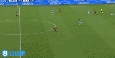 png电子平台半场-那不勒斯暂1-0卡利亚里 麦克托米奈精彩凌空侧勾破门