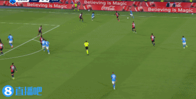 png电子平台半场-那不勒斯暂1-0卡利亚里 麦克托米奈精彩凌空侧勾破门