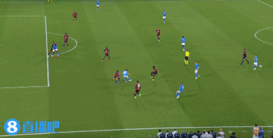 png电子平台半场-那不勒斯暂1-0卡利亚里 麦克托米奈精彩凌空侧勾破门