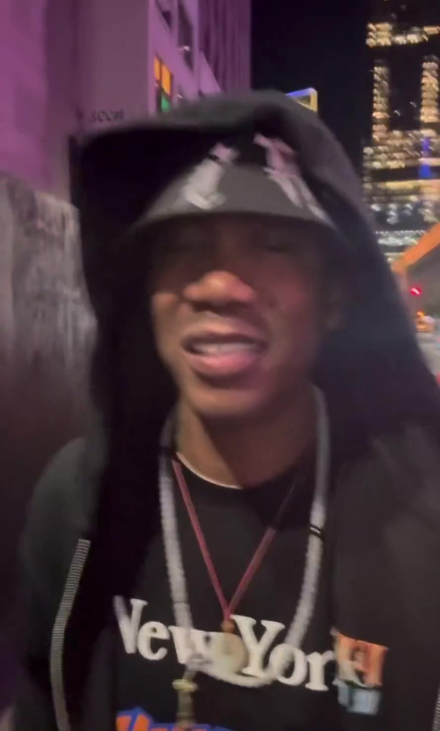 png电子网站支棱起来😆马布里兴奋放话：比赛才刚刚开始 我们还没发力呢！